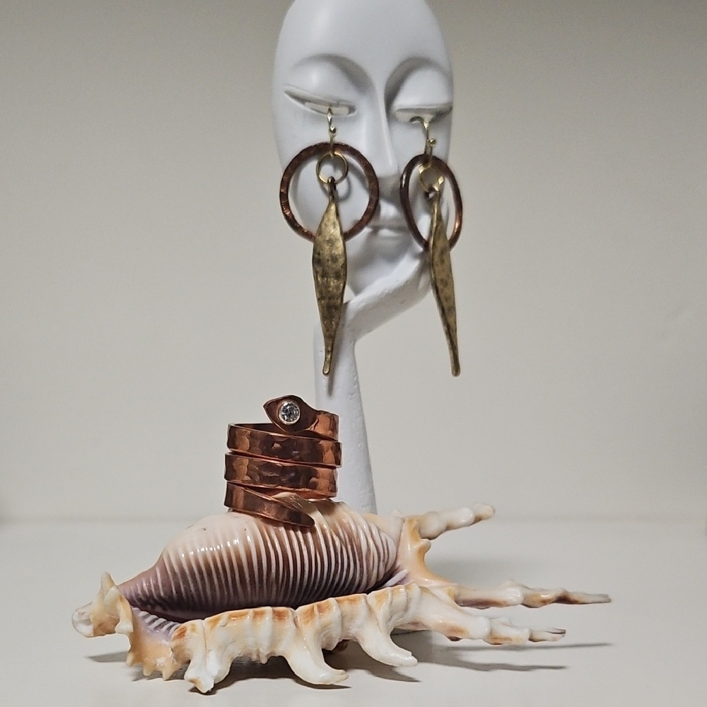 Mixed media copper snake ring (with gift of earrings)